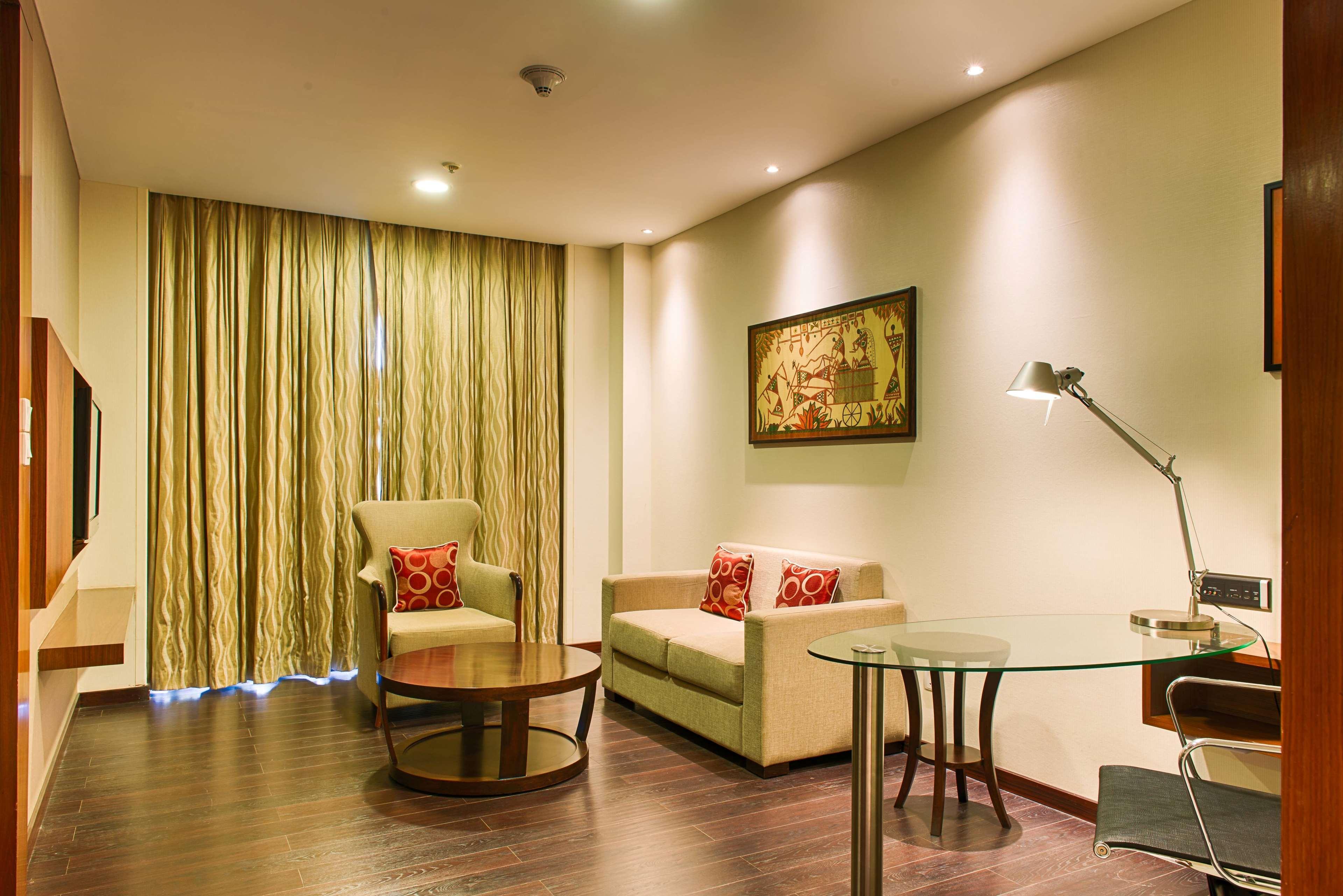 Ramada Plaza By Wyndham Pune Hinjewadi Dāpuri Exterior foto