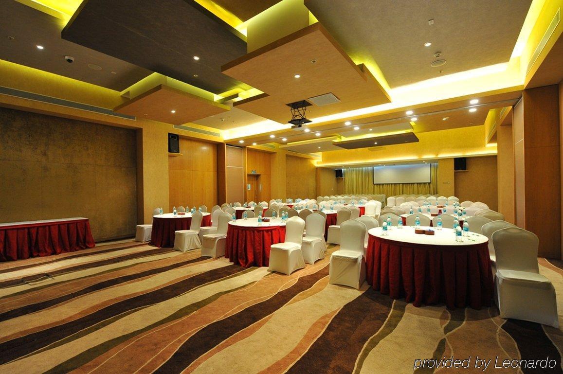 Ramada Plaza By Wyndham Pune Hinjewadi Dāpuri Exterior foto