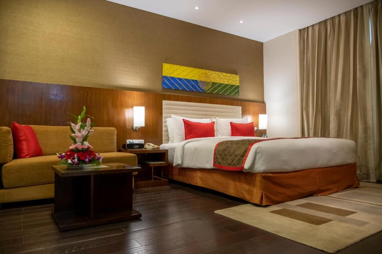 Ramada Plaza By Wyndham Pune Hinjewadi Dāpuri Exterior foto